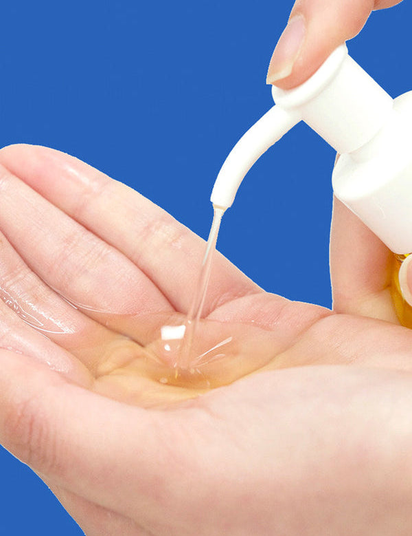 PureCleansingOil_2_600x_4ff63582-17ab-4a76-b376-1d3245d16e13.jpg